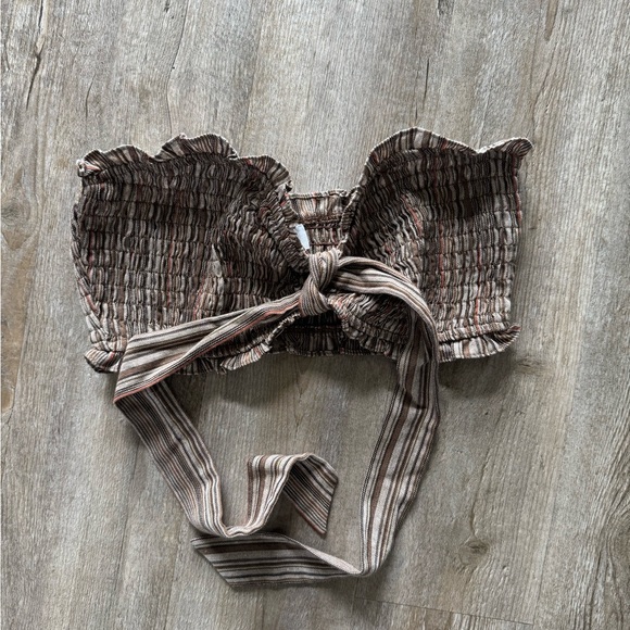 Le Lis Linen Blend Striped Crop Top - Picture 1 of 5
